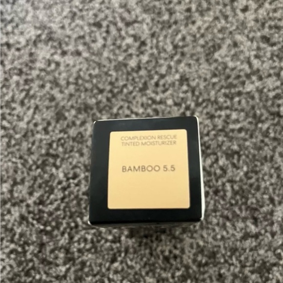 Bundle New Bare Minerals Tinted Moisturizer & It Cosmetics Lip Gloss - Picture 2 of 5